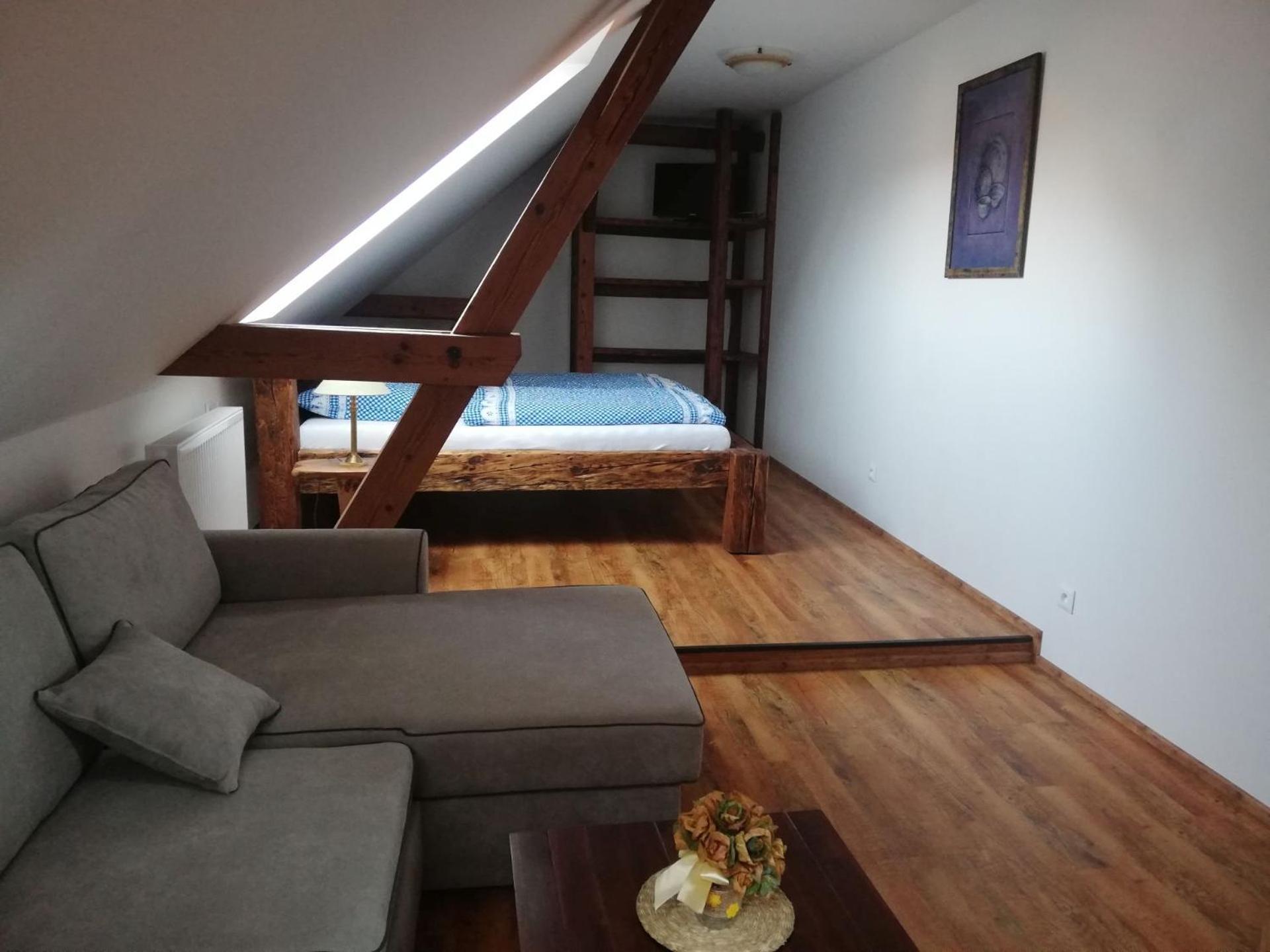 Penzion, Restaurace Jaro Věšín Brdy Rozmital pod Tremsinem Zimmer foto