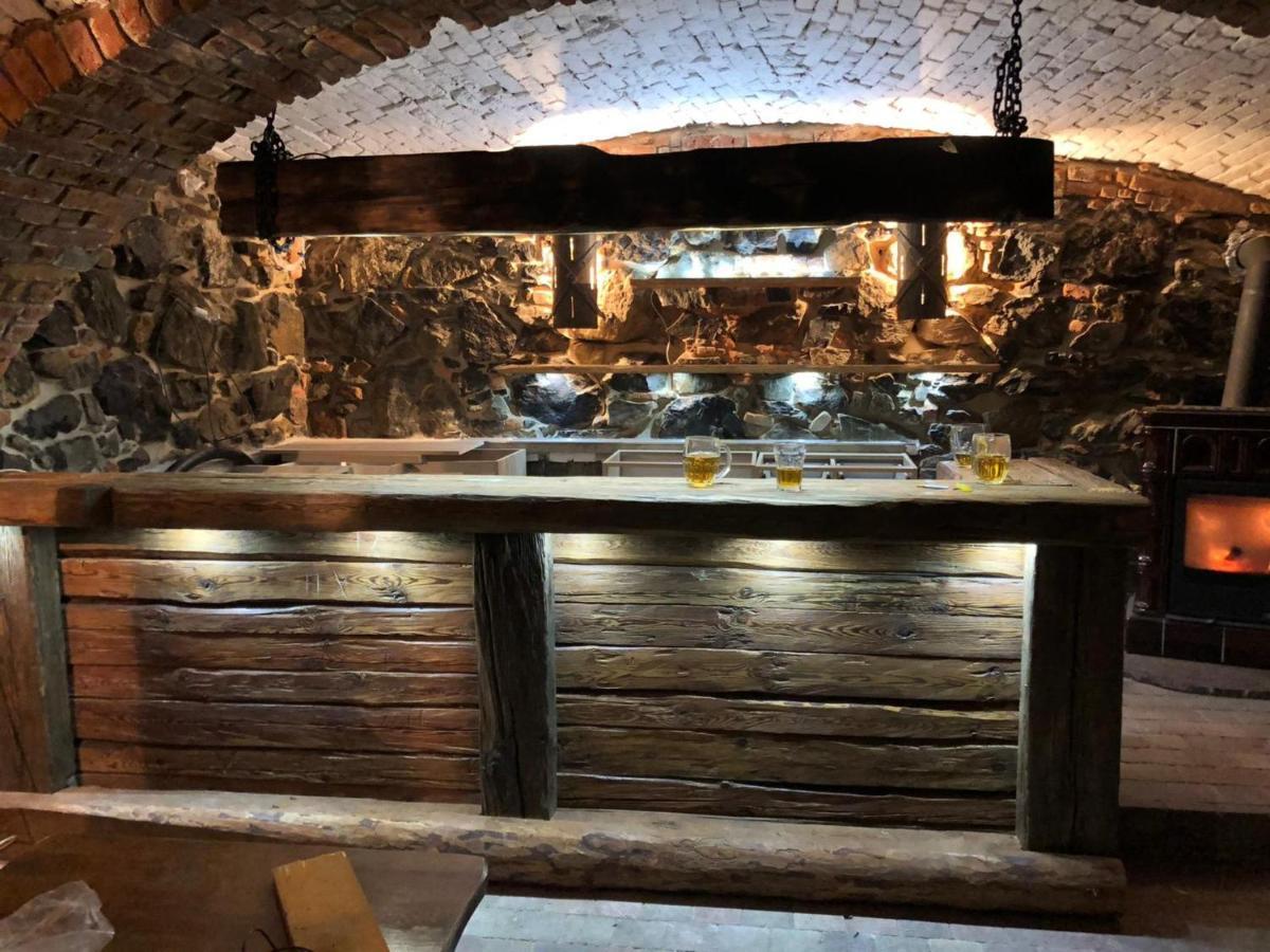 Penzion, Restaurace Jaro Věšín Brdy Rozmital pod Tremsinem Exterior foto